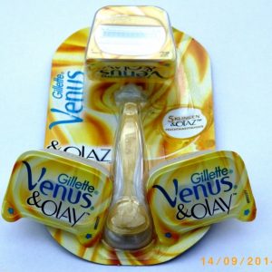 Gillette Venus and Olay Razor Includes 3 Replacement Cartridges